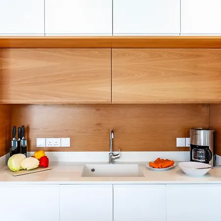 Laurus 2 By Ezoria Вилла Пафос