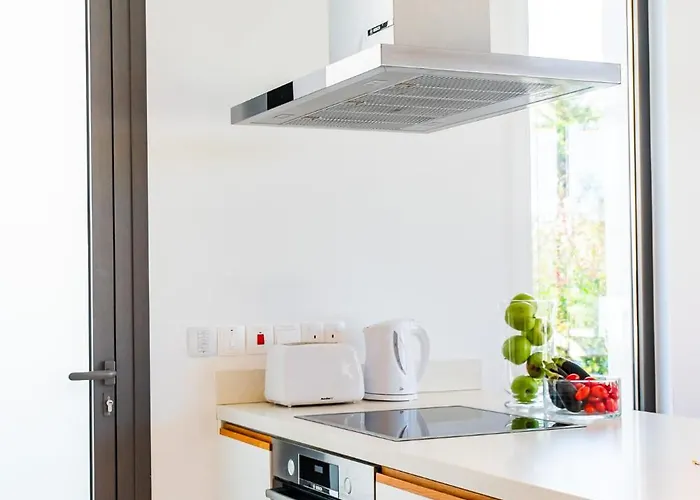 Villa Laurus 2 By Ezoria Paphos