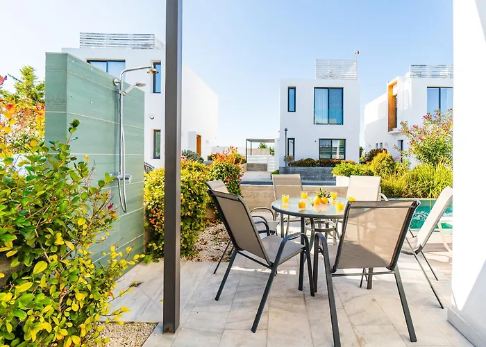 Villa Laurus 2 By Ezoria *