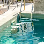 Laurus 2 By Ezoria Villa Paphos