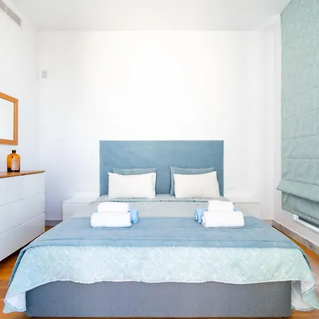 Laurus 2 By Ezoria * Paphos