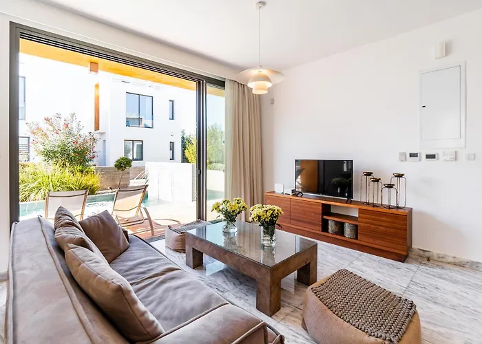 Laurus 2 By Ezoria *